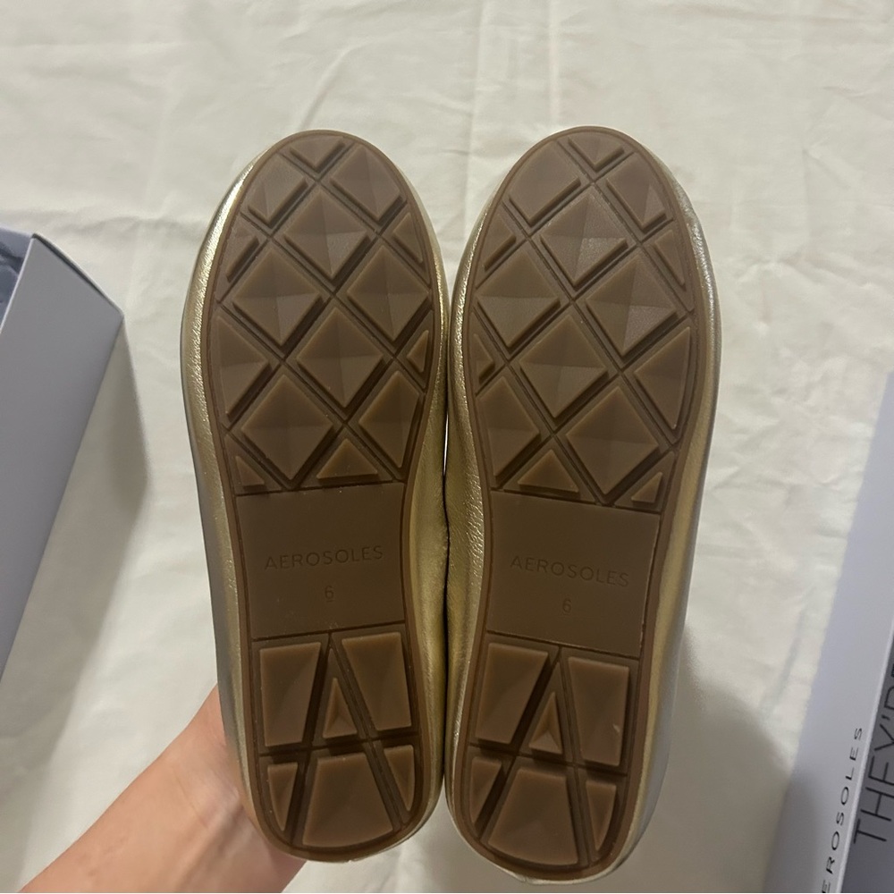 Aerosoles soft gold leather shoe 6W - Picture 6 of 6